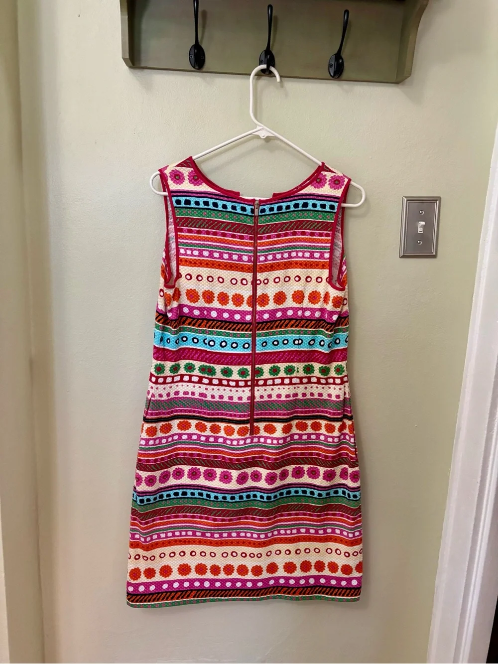 Talbots Multicolor Striped Sleeveless Midi Dress! Super cute and comfy! Size 8. - Picture 5 of 9